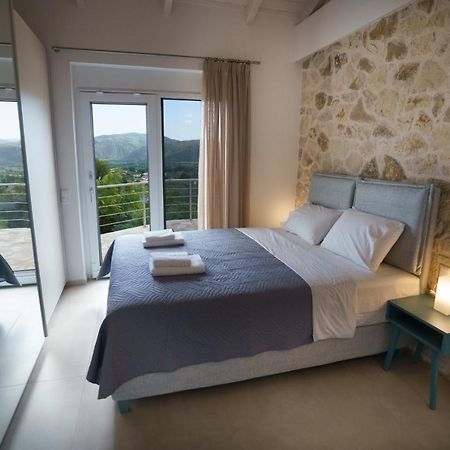 Astrali Stone Villas 帕拉米夏 外观 照片