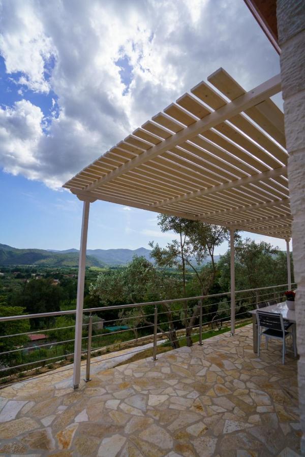 Astrali Stone Villas 帕拉米夏 外观 照片