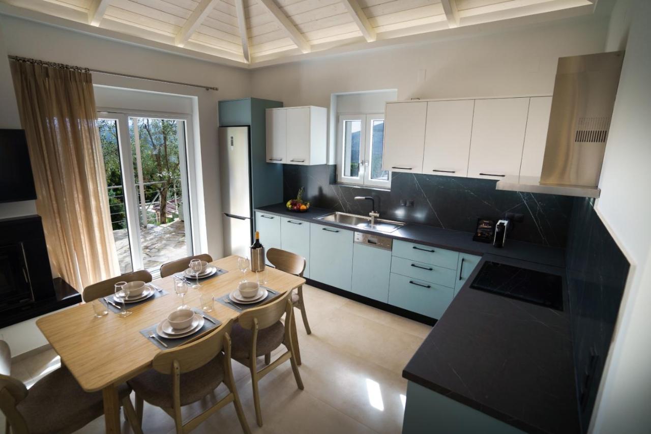 Astrali Stone Villas 帕拉米夏 外观 照片