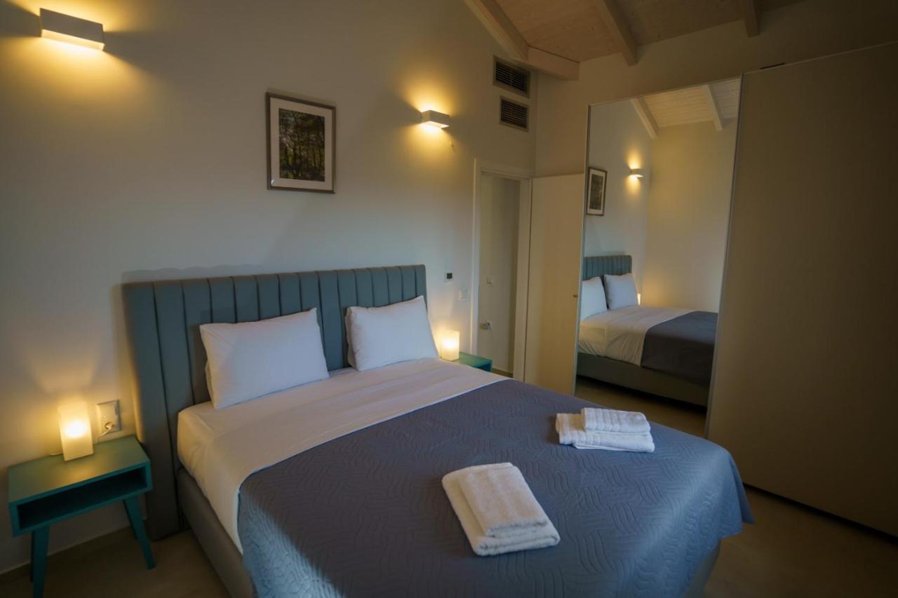 Astrali Stone Villas 帕拉米夏 外观 照片