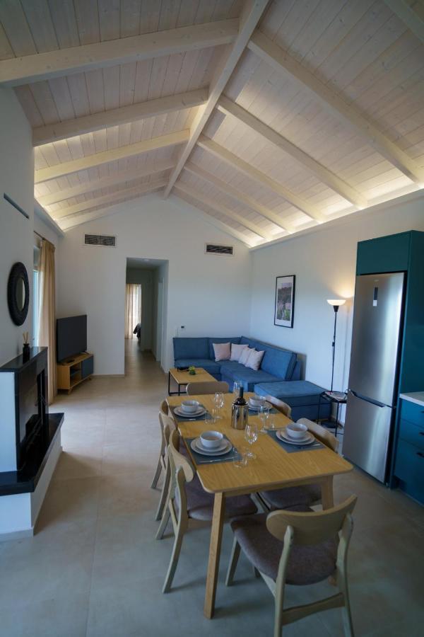 Astrali Stone Villas 帕拉米夏 外观 照片