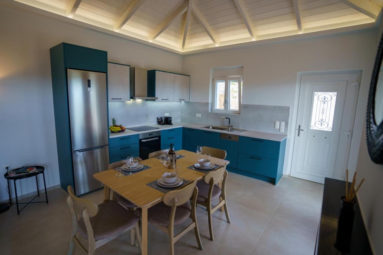 Astrali Stone Villas 帕拉米夏 外观 照片