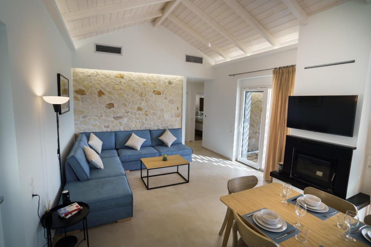 Astrali Stone Villas 帕拉米夏 外观 照片