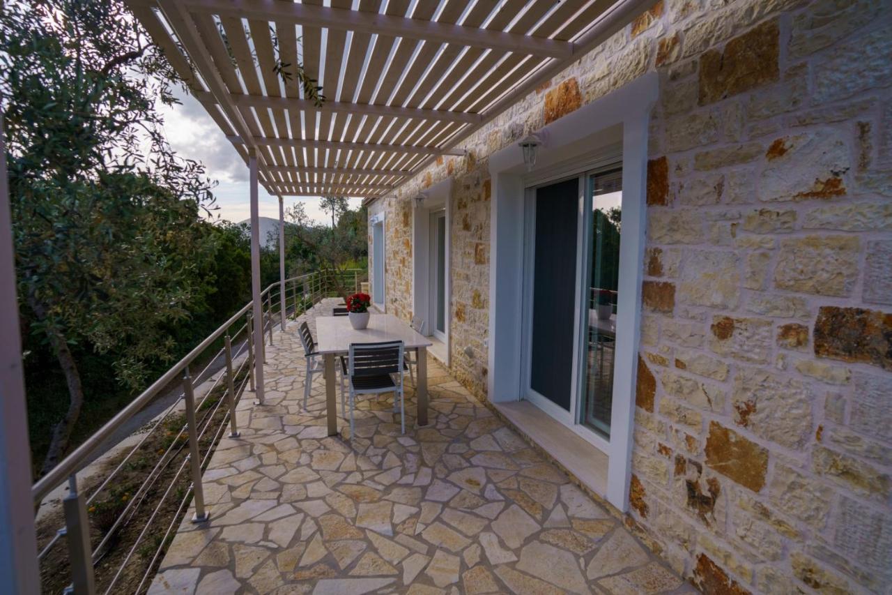Astrali Stone Villas 帕拉米夏 外观 照片