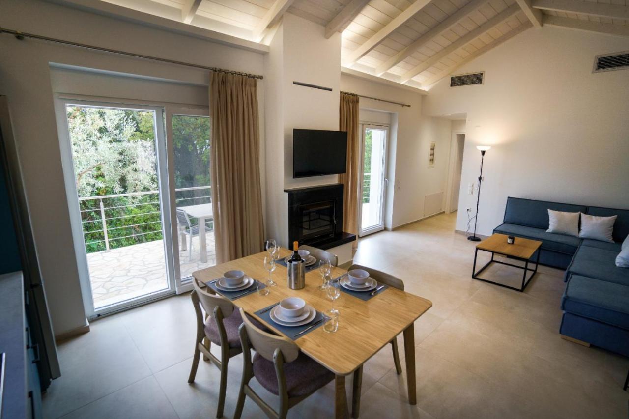 Astrali Stone Villas 帕拉米夏 外观 照片